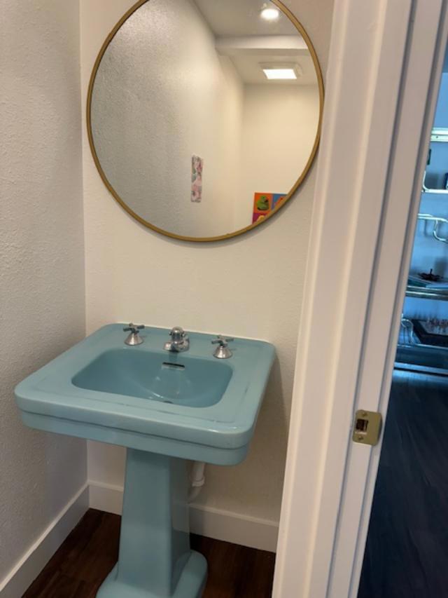 https://media.crmls.org/mediaz/72d5f215-d0b4-4db2-8e3e-67ee5a69ea78.jpg?preset=X-Large