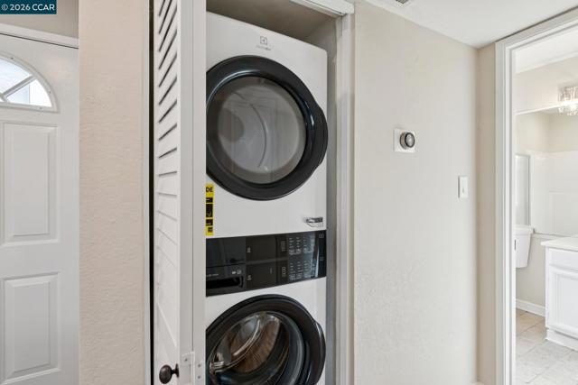 68 Mozden Ln, Pleasant Hill CA: https://media.crmls.org/mediaz/72d61926-8a92-4c8b-9bf1-b63c1139bed4.jpg