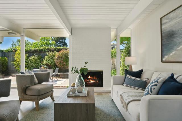 200 Loon Court, Foster City CA: https://media.crmls.org/mediaz/72d6566c-b514-4867-acd6-7f45ca054364.jpg