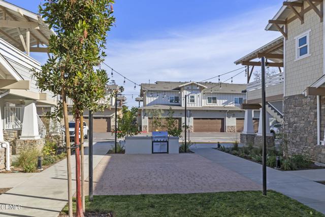 307 North F St, Oxnard CA: https://media.crmls.org/mediaz/72d6fd7d-50d8-4abc-865d-78b0625ca78d.jpg