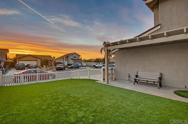 Detail Gallery Image 4 of 49 For 1775 Risueno Ct, San Diego,  CA 92154 - 4 Beds | 3 Baths