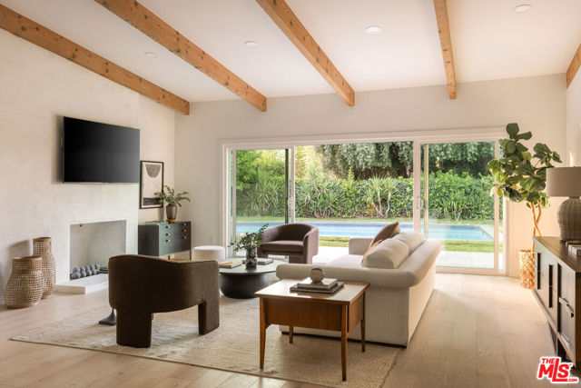 24211 Caris Street, Woodland Hills CA: https://media.crmls.org/mediaz/72d72996-2314-4371-936f-7fc51665dfbe.jpg