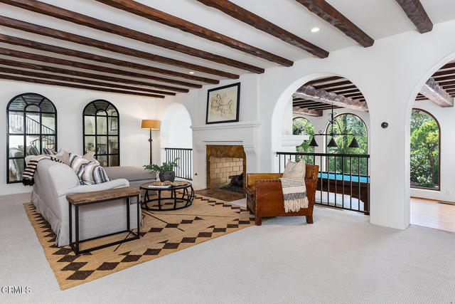 Detail Gallery Image 43 of 77 For 4144 Chevy Chase Dr, La Canada Flintridge,  CA 91011 - 5 Beds | 4/4 Baths