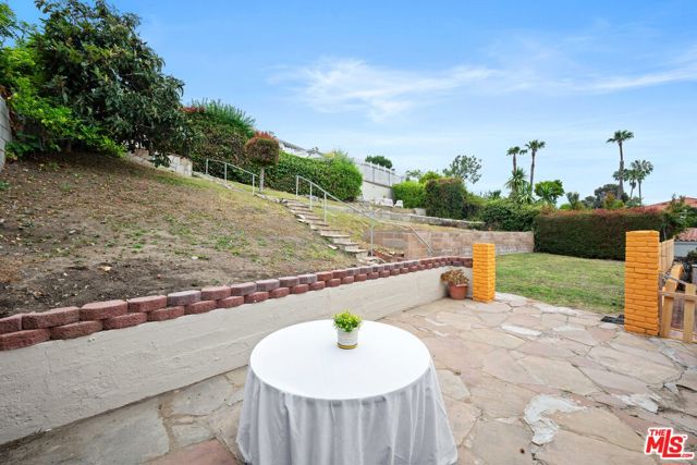 3715 Homeland Drive, View Park CA: https://media.crmls.org/mediaz/72d7859d-ef15-4efd-86c0-a646c24ec67c.jpg