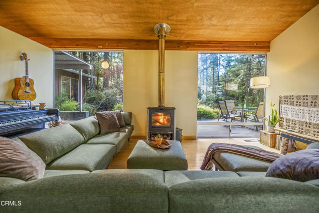 Detail Gallery Image 6 of 39 For 4401 Cameron Rd, Elk,  CA 95432 - 3 Beds | 2 Baths