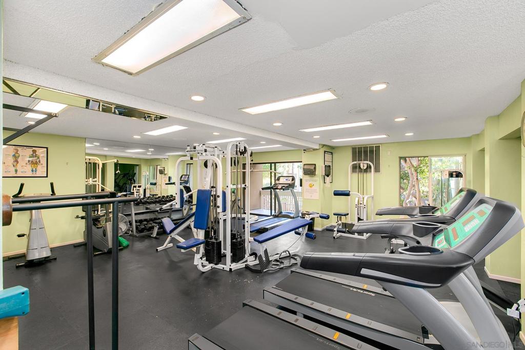 1855 Diamond St - photo 17