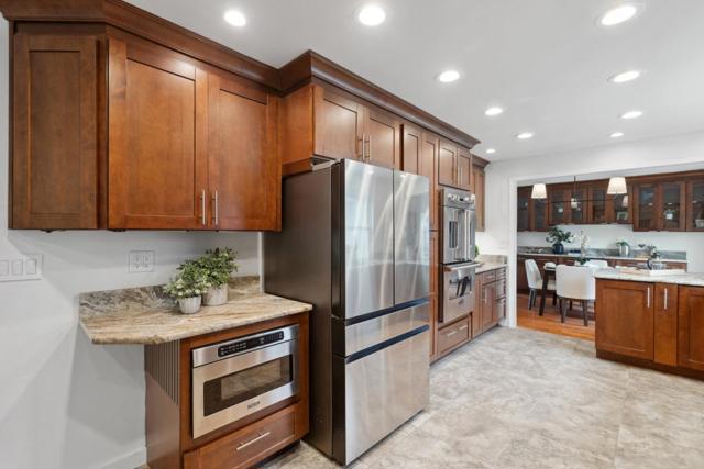 Image 12 of 47 For 6632 Catamaran Street