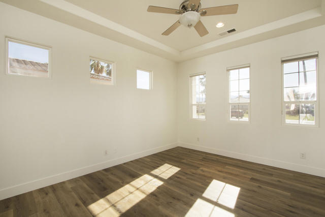 44520 Via Terra Nova, La Quinta CA: https://media.crmls.org/mediaz/72d8aadc-63b3-4b07-aade-d33c58222be6.jpg