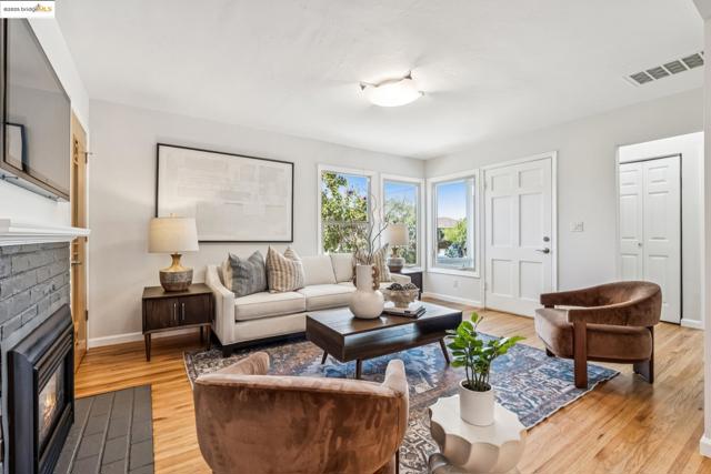 1708 Derby St, Berkeley CA: https://media.crmls.org/mediaz/72d8f6ed-a809-403e-841c-bd9f0f553d37.jpg
