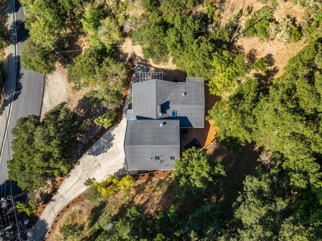 1315 Black Mountain Road, Hillsborough CA: https://media.crmls.org/mediaz/72d8fe7d-bc70-4947-8dc0-170937e80bff.jpg