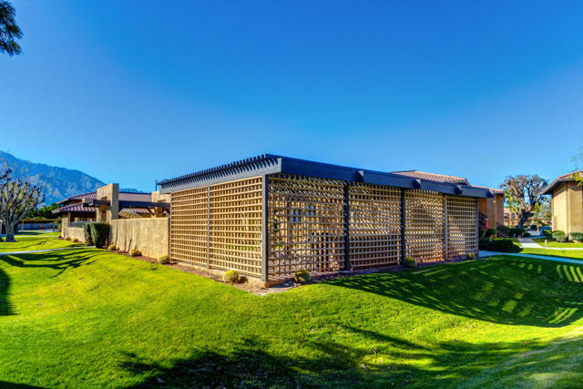 31200 Landau Boulevard, Cathedral City CA: https://media.crmls.org/mediaz/72d911fa-4c42-4ced-a89e-a997f8016c13.jpg