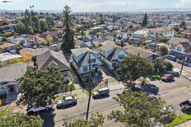 2514 21St Ave, Oakland CA: https://media.crmls.org/mediaz/72d927a7-381e-42d1-8a3b-8c3f5130928b.jpg