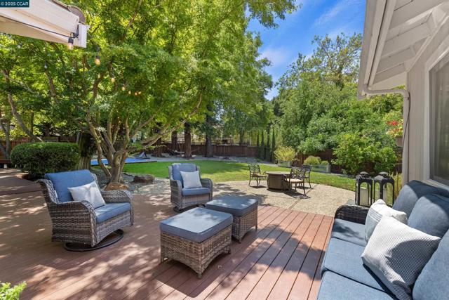 5104 Alhambra Valley Rd, Martinez CA: https://media.crmls.org/mediaz/72d95a8b-737b-4786-95d9-fb5ab8720ea0.jpg