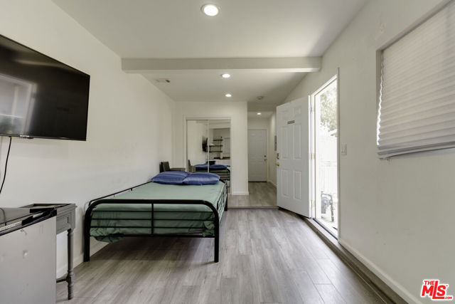 11812 RANDALL Street, Sun Valley CA: https://media.crmls.org/mediaz/72d9a37b-be70-4220-bd46-f36c7a80503b.jpg
