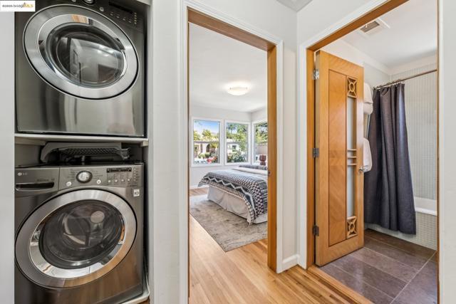 1708 Derby St, Berkeley CA: https://media.crmls.org/mediaz/72d9e25b-eacd-4d31-a4cb-b9df4bf95254.jpg