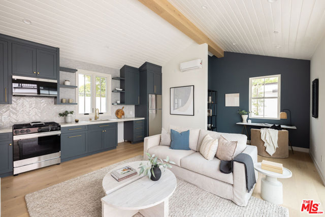 8363 Stewart Avenue, Los Angeles CA: https://media.crmls.org/mediaz/72da3630-6ab6-4806-bd70-bb274f977cfc.jpg