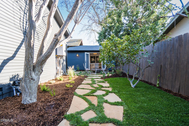 5163 Highland View Avenue, Los Angeles CA: https://media.crmls.org/mediaz/72da9c6d-5465-40b5-9b14-ce8e90519d44.jpg