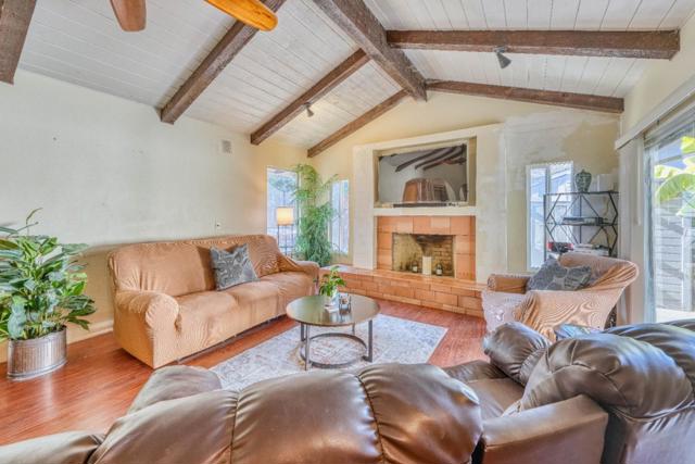 20090 Portola Drive, Salinas CA: https://media.crmls.org/mediaz/72dabe96-596f-49d2-bddd-b9176e61fd90.jpg