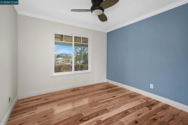 260 Saint Christopher Dr, Danville CA: https://media.crmls.org/mediaz/72db4c79-fc09-49f6-8bfa-d87dbad4233d.jpg