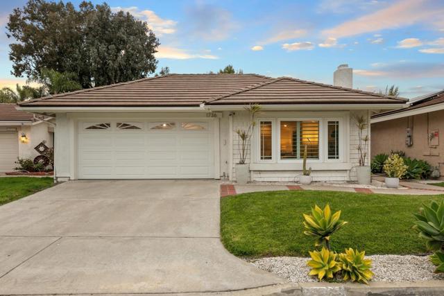 1736 Hill Top Lane, Encinitas CA: https://media.crmls.org/mediaz/72dbc19f-00fa-4d8b-b55b-0d9034fc192b.jpg