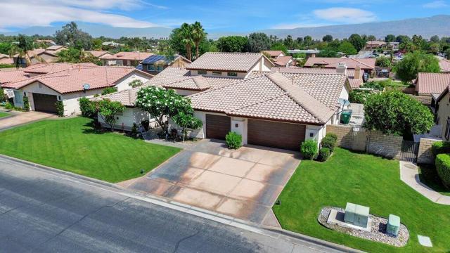 78900 Galaxy Drive, La Quinta CA: https://media.crmls.org/mediaz/72dbc7c1-1035-41d8-b747-441224af5f50.jpg