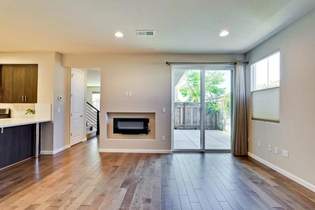 867 Maple Place, East Palo Alto CA: https://media.crmls.org/mediaz/72dc00ce-d20b-458c-b96f-b2a5936f6a45.jpg