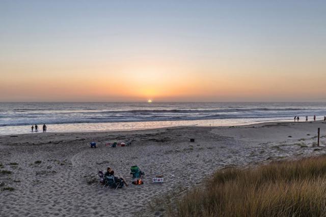 101 Shell Drive, Watsonville CA: https://media.crmls.org/mediaz/72dcf0cf-5fc8-4e7e-9756-8abce024db43.jpg