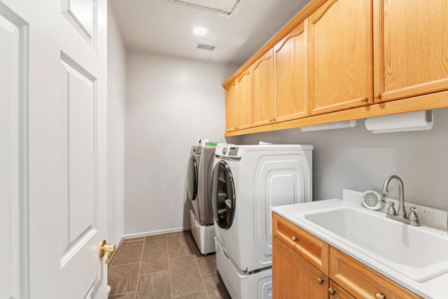 29613 Calle Tampico, Cathedral City CA: https://media.crmls.org/mediaz/72dd1a5e-0c3c-4f95-852e-503315ccb3a1.jpg