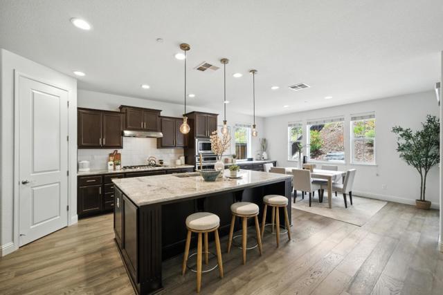 28780 Vista Grande Drive, Hayward CA: https://media.crmls.org/mediaz/72dd1d5b-46c9-4d7b-aa3e-0f13e982f28a.jpg