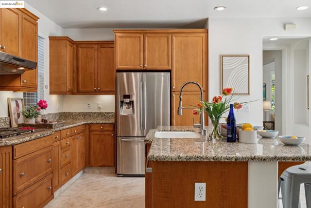 1027 Azuar Drive, Vallejo CA: https://media.crmls.org/mediaz/72ddcd00-e52d-467e-94f4-c3a9748c45f4.jpg