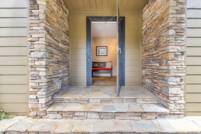 36958 Goldshot Creek Road, Mountain Center CA: https://media.crmls.org/mediaz/72de280a-61ef-4805-b032-c50237a2d34f.jpg