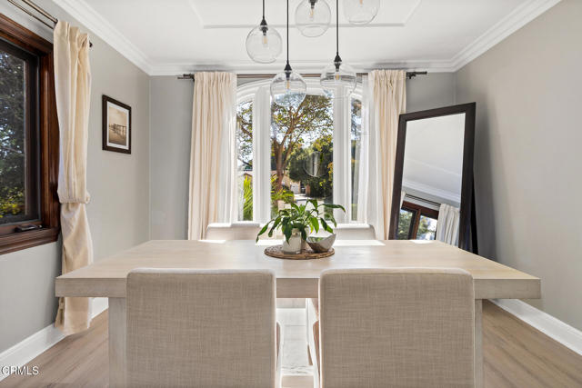 404 Rosemont Boulevard, San Gabriel CA: https://media.crmls.org/mediaz/72de3fa8-5dfb-4974-a9f8-c388de3a19b9.jpg