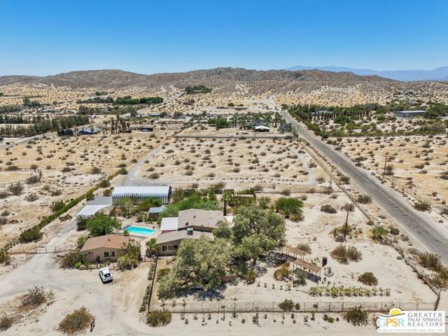 22950 Henry Road, Desert Hot Springs CA: https://media.crmls.org/mediaz/72de9751-ddec-4fb6-bed5-ca7d9d6158a7.jpg