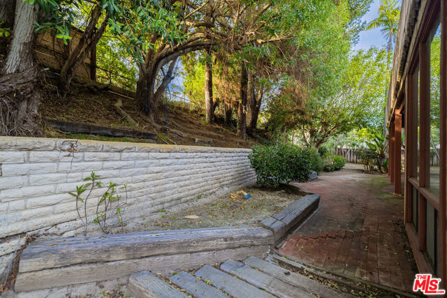 343 Santa Helena, Solana Beach CA: https://media.crmls.org/mediaz/72dedbd5-317c-4a8c-94e7-987c9057894e.jpg