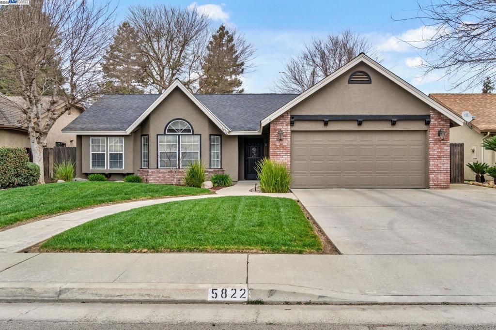 5822 W Oak