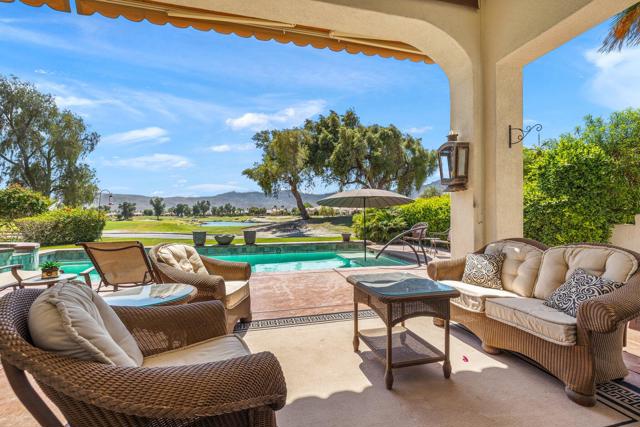 61 Via Las Flores, Rancho Mirage CA: https://media.crmls.org/mediaz/72dfa3d4-8f5e-4332-b727-c524f1a962e7.jpg