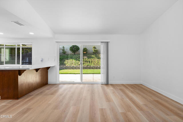 Detail Gallery Image 13 of 49 For 2437 Kimberly Ave, Camarillo,  CA 93010 - 3 Beds | 2 Baths