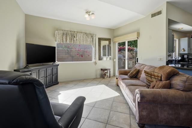 112 Chelsea Circle, Palm Desert, CA 92260