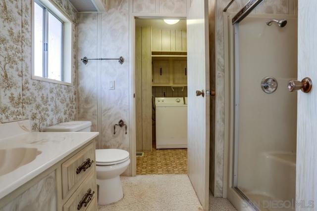 18218 Paradise Mountain Rd, Valley Center CA: https://media.crmls.org/mediaz/72e27fbb-6f61-425d-9f05-f14c12795b56.jpg