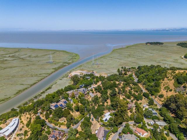 454 Upper Road, San Rafael CA: https://media.crmls.org/mediaz/72e379ea-c777-4b3b-9ebf-1ed261c3f972.jpg