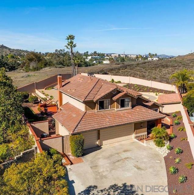 672 Chateau Place, Escondido CA: https://media.crmls.org/mediaz/72e3ee5d-ffcb-4b7b-8b70-afe68adaa204.jpg