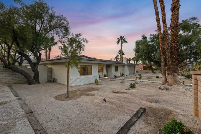 45715 Verba Santa Drive, Palm Desert CA: https://media.crmls.org/mediaz/72e41c93-9e6d-4529-82ff-0165c5c1ed2d.jpg