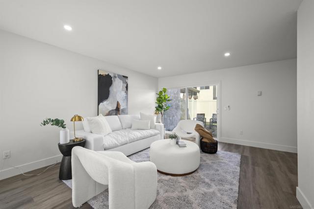 7836 Hummingbird Ln, San Diego CA: https://media.crmls.org/mediaz/72e45126-af42-4417-a9cb-f4aae5b56937.jpg