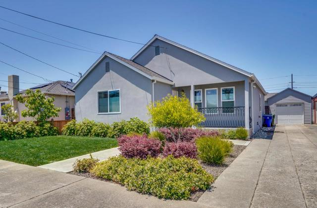 118 Cherry Avenue, South San Francisco CA: https://media.crmls.org/mediaz/72e48714-533a-434b-8212-b19c641c12f2.jpg