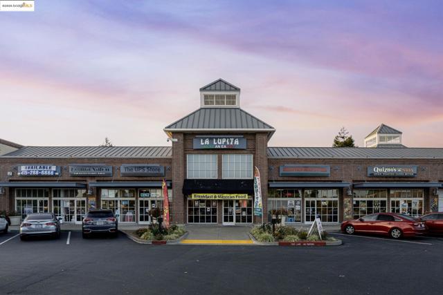 197 Lakeshore Ct, Richmond CA: https://media.crmls.org/mediaz/72e4909a-ec25-40b4-abf4-8af8fc05ff26.jpg