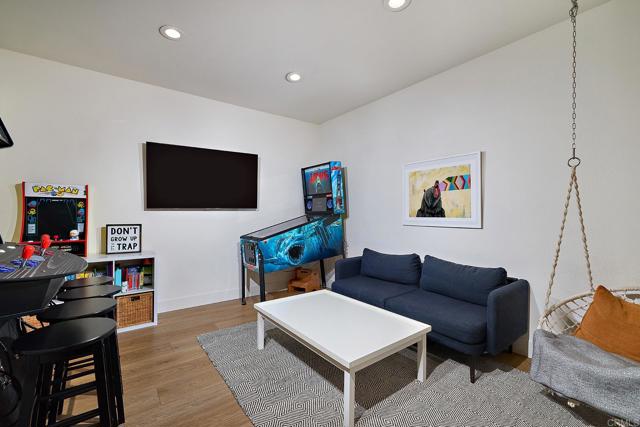 2610 Garden House Road, Carlsbad CA: https://media.crmls.org/mediaz/72e4a1fb-3308-4305-bf50-cd44a8199dfe.jpg
