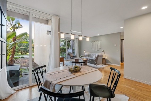 Image 16 of 56 For 2101 Shoreline Dr  153