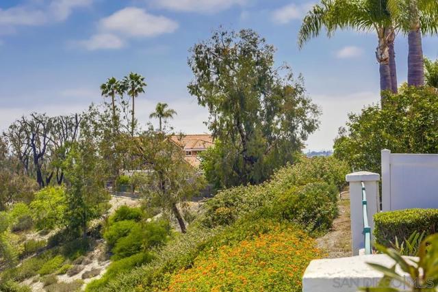 3367 Malta Way, Oceanside CA: https://media.crmls.org/mediaz/72e50f7c-b20d-49cd-ba06-c2aee36fbbc5.jpg