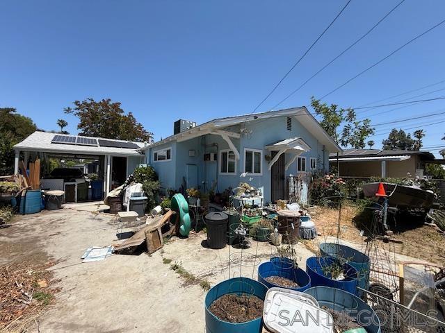 14308 Miranda St, Van Nuys CA: https://media.crmls.org/mediaz/72e5ab22-168e-40a9-8195-b7bf2cc45c49.jpg
