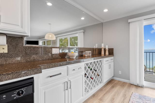 870 Park Avenue, Capitola CA: https://media.crmls.org/mediaz/72e6766c-de1e-452e-ad8c-0f090d163839.jpg